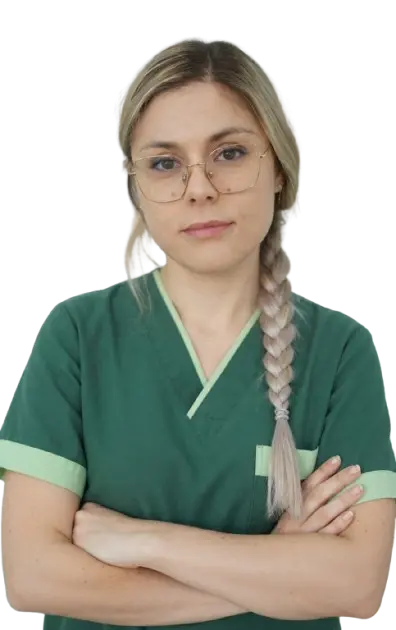 foto oss laura divisa assistenza senza sfondo e ottimizzata x velocità
